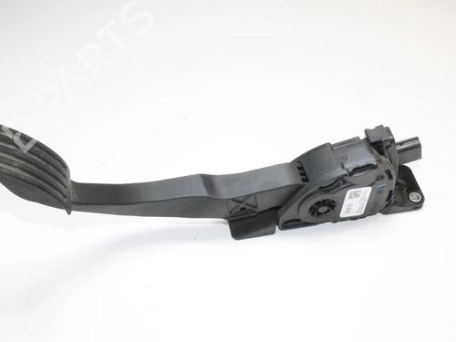 pedal-ford-kuga-ii-dm2-2012-39785247 main image