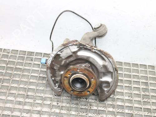Used Right rear steering knuckle Right rear steering knuckle MERCEDES-BENZ CLA Coupe (C117) CLA 180 (117.342) (122 hp) 39825092 39825092