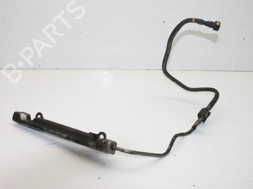 injection-rail-toyota-prius-_w3_-2008-2009-2010-2011-2012-2013-2014-2015-2016-39775757 main image