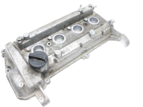 Used Valve cover Valve cover TOYOTA YARIS (_P13_) 1.5 Hybrid (NHP130_, NHP130) (101 hp) 39877948 39877948
