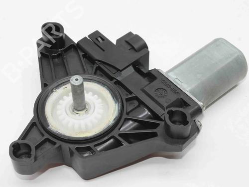 rudehejsemotor-bagstkrm-hjre-jeep-renegade-suv-bu-b1-bv-2014-39769011 main image