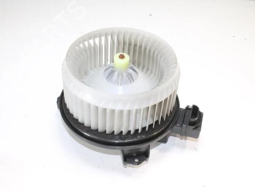 Varmeblæser Varmeblæser HONDA CR-V III (RE_) 2.2 i-DTEC 4WD (RE6) (150 hp) 39813674 39813674