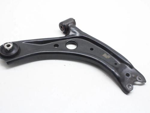 Højre fortil bærearm Højre fortil bærearm TOYOTA YARIS (_P21_, _PA1_, _PH1_) 1.6 GR 4WD (GXPA16) (261 hp) 39877176 39877176