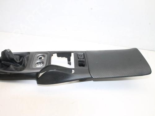 Used Middle console Middle console HONDA S2000 (AP) 2.0 (AP1) (240 hp) 39834966 39834966