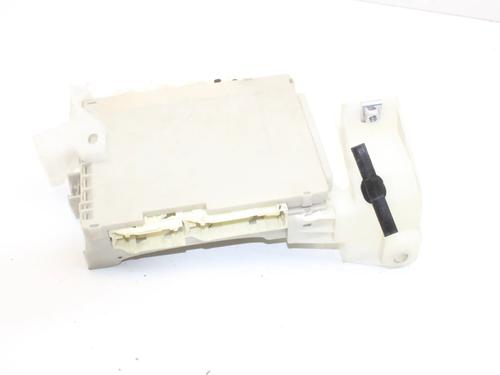Used Fuse box Fuse box TOYOTA AURIS (_E15_) 1.8 Hybrid (ZWE150_, ZWE150R) (136 hp) 39811833 39811833