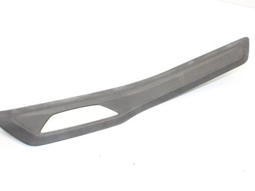 Embaladeira esquerda Embaladeira esquerda BMW 3 (F30, F80) 330 e (252 hp) 39840091 39840091