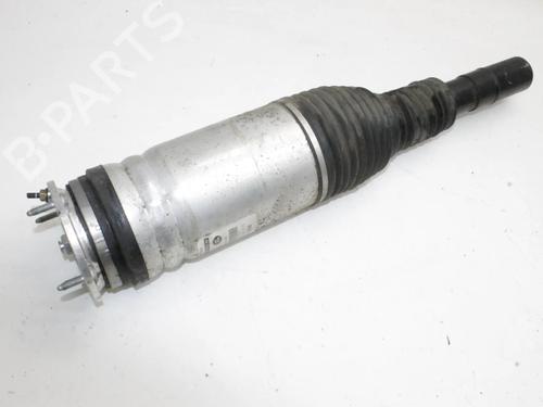 Used Left front shock absorber Left front shock absorber LAND ROVER RANGE ROVER IV (L405) 2.0 P400e Hybrid 4x4 (404 hp) 39800456 39800456