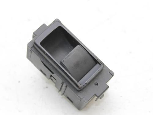 Used Right rear window switch Right rear window switch LEXUS IS III (_E3_) 300h (AVE30_, AVE30R) (223 hp) 39849155 39849155