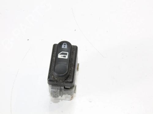 Used Switch Switch NISSAN QASHQAI I (J10, NJ10) 2.0 dCi All-wheel Drive (150 hp) 39772299 39772299