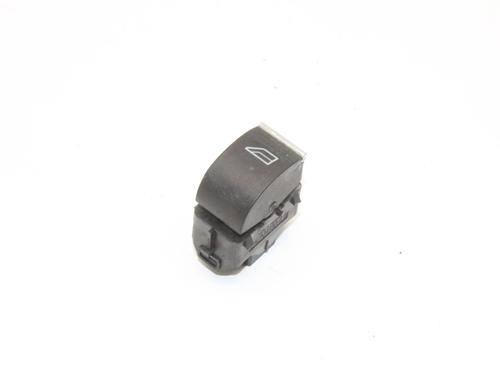 Højre bagtil elrude kontakt Højre bagtil elrude kontakt FORD KUGA II (DM2) 2.0 TDCi (140 hp) 39802230 39802230