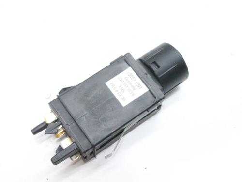 switch-audi-tt-roadster-8n9-1999-2000-2001-2002-2003-2004-2005-2006-2007-39768709 main image