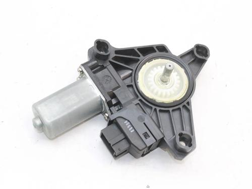 Used Right rear window motor Right rear window motor MERCEDES-BENZ C-CLASS (W205) C 250 BlueTEC / d (205.008, 205.006) (204 hp) 39877343 39877343