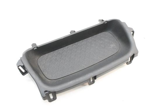 Koppholder/Gjenstandsholder Koppholder/Gjenstandsholder TOYOTA YARIS (_P21_, _PA1_, _PH1_) 1.5 Hybrid (MXPH10, MXPH11) (116 hp) 39869978 39869978