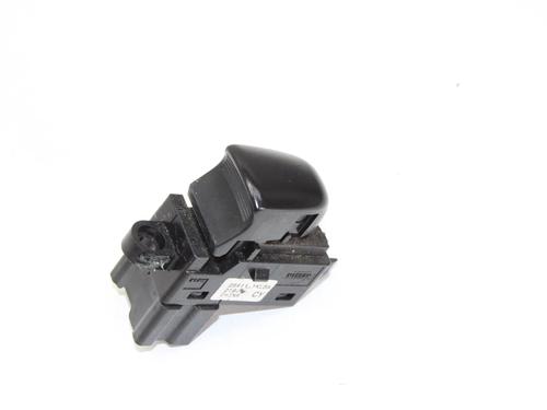 Used Switch Switch NISSAN JUKE (F15) 1.6 DIG-T NISMO 4x4 (200 hp) 39822536 39822536