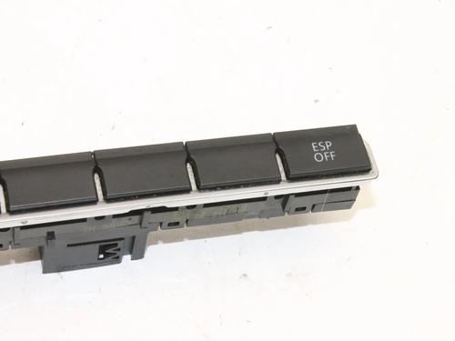 Switch VW TIGUAN (5N_) 2.0 TDI 4motion | BP39813402I30 - Image 3