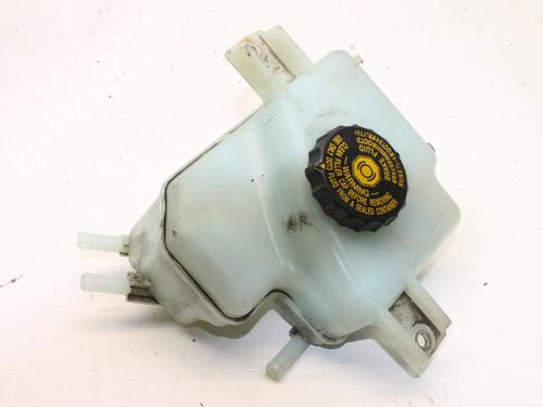 Used Brake fluid reservoir Brake fluid reservoir TOYOTA YARIS (_P13_) 1.5 Hybrid (NHP130_, NHP130) (101 hp) 39879254 39879254