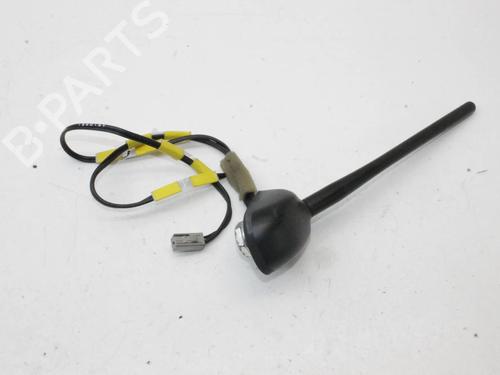Base antenna Base antenna NISSAN LEAF (ZE0) Electric (109 hp) 39859516 39859516