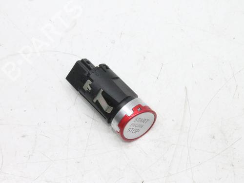 switch-audi-a3-limousine-8vs-8vm-2013-2014-2015-2016-2017-2018-2019-2020-2021-39771784 main image