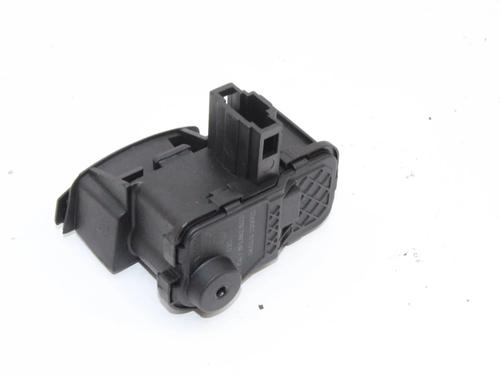 Sentrallåsmotor tankluke Sentrallåsmotor tankluke AUDI A5 Convertible (8F7) 2.0 TDI (177 hp) 39835317 39835317