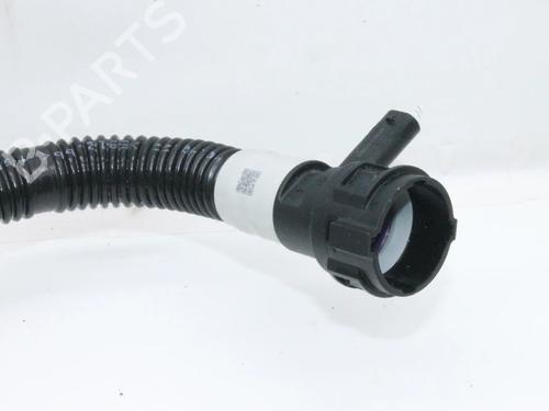 Pipe TESLA MODEL Y (5YJY) EV Performance All-wheel Drive | BP39833643M125 - Image 2