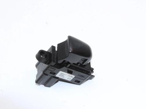 Used Switch Switch NISSAN JUKE (F15) 1.2 DIG-T (115 hp) 39864440 39864440