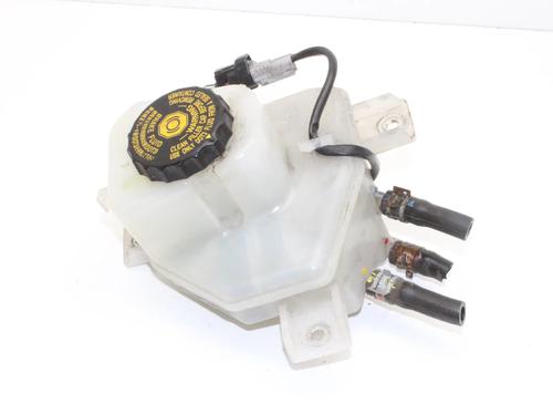 brake-fluid-reservoir-toyota-auris-_e15_-2006-2007-2008-2009-2010-2011-2012-2013-39788629 main image
