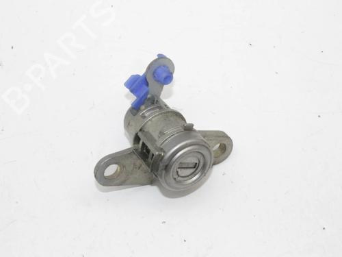 front-right-lock-nissan-nv200-van-2010-39774978 main image