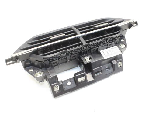 Used Air vent Air vent PEUGEOT 2008 II (UD_, US_, UY_, UJ_, UR_, UC_) e-2008 (UKZKXZ) (136 hp) 39785443 39785443