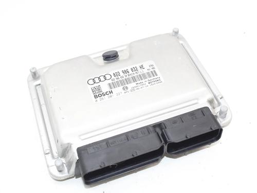 Used Engine control unit (ECU) Engine control unit (ECU) AUDI TT (8J3) 3.2 V6 quattro (250 hp) 39822605 39822605
