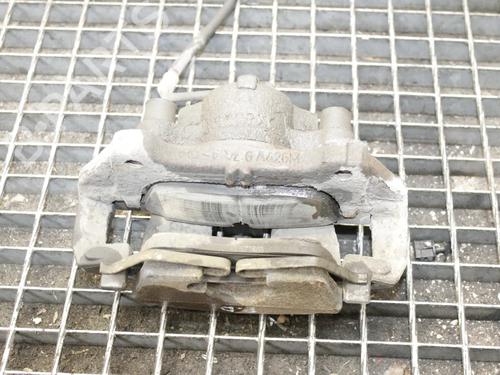 Right front brake caliper JAGUAR F-PACE (X761) 2.0 TD4 AWD | BP39834215M104 - Image 2