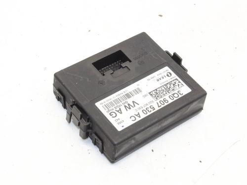 Used Electronic module Electronic module SKODA OCTAVIA III Combi (5E5, 5E6) 2.0 TSI RS (245 hp) 39869974 39869974
