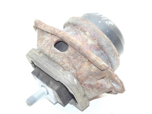 Used Engine mount Engine mount LAND ROVER DISCOVERY III (L319) 2.7 TD 4x4 (190 hp) 39872268 39872268