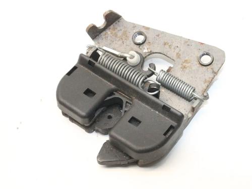 hood-lock-bmw-1-coupe-e82-2006-2007-2008-2009-2010-2011-2012-2013-39804619 main image