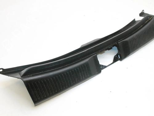 Used Tailgate trim Tailgate trim SUZUKI SX4 S-Cross (JY) 1.4 Hybrid (Mild Hybrid) (AKK 414) (129 hp) 39864312 39864312