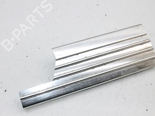 step-land-rover-range-rover-iii-l322-2002-2003-2004-2005-2006-2007-2008-2009-2010-2011-2012-39785040 main image