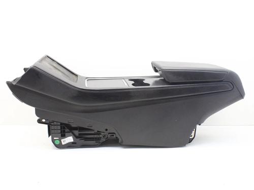 middle-console-tesla-model-3-5yj3-2017-39777922 main image