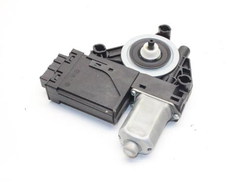 Left rear window motor VOLVO XC60 II (246) D4 AWD | BP39777981E23 - Image 2
