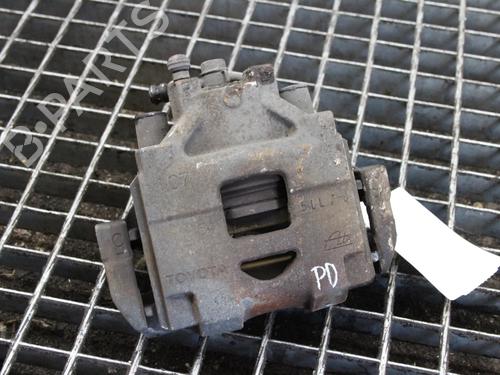Used Right front brake caliper Right front brake caliper TOYOTA YARIS (_P13_) 1.5 Hybrid (NHP130_, NHP130) (101 hp) 39843050 39843050
