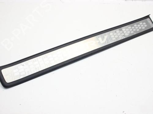Predellino Predellino HONDA CR-V III (RE_) 2.2 i-DTEC 4WD (RE6) (150 hp) 39865994 39865994