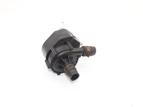 Used Auxiliary water pump Auxiliary water pump TESLA MODEL X (5YJX) 90D AWD (525 hp) 39907315 39907315