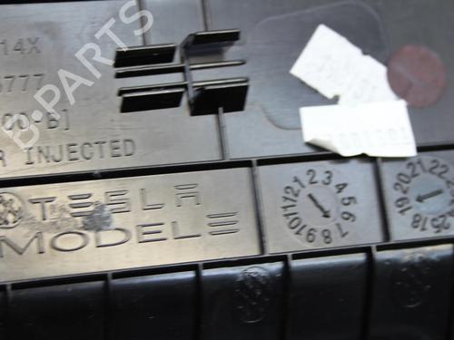 Glove box TESLA MODEL 3 (5YJ3) EV Performance AWD | BP39832674C95 - Image 11