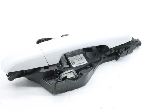 Used Rear left exterior door handle Rear left exterior door handle LAND ROVER RANGE ROVER SPORT II (L494) 4.4 SDV8 4x4 (340 hp) 39876829 39876829