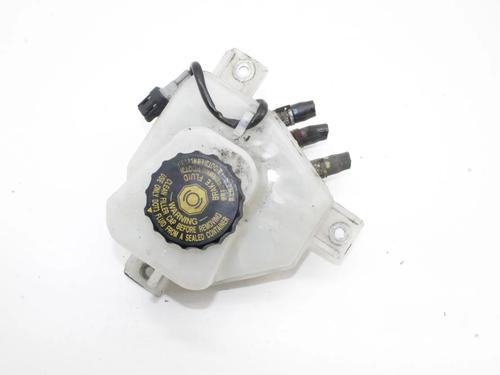 Used Brake fluid reservoir Brake fluid reservoir TOYOTA AURIS (_E15_) 1.8 Hybrid (ZWE150_, ZWE150R) (136 hp) 39878690 39878690