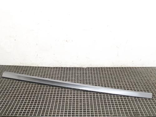 Venstre sidekjole Venstre sidekjole AUDI A3 Limousine (8VS, 8VM) 2.0 TFSI (190 hp) 39833495 39833495