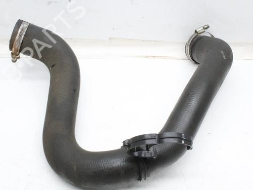 Used Intercooler pipe Intercooler pipe PEUGEOT 3008 II SUV (MC_, MR_, MJ_, M4_) 1.2 THP/ PureTech 130 (MRHNSM, MRHNSU, MRHNSJ, MRHNYW,... (131 hp) 39817425 39817425
