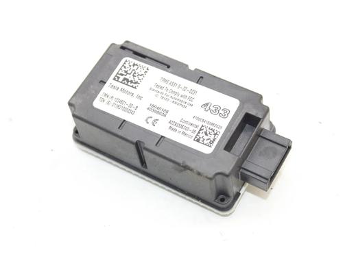 Used Electronic module Electronic module TESLA MODEL X (5YJX) 90D AWD (525 hp) 39907409 39907409