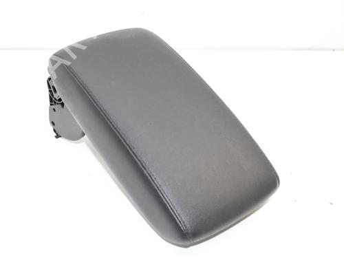 Used Armrest / Center console Armrest / Center console SUZUKI SX4 S-Cross (JY) 1.4 Hybrid (Mild Hybrid) (AKK 414) (129 hp) 39788242 39788242