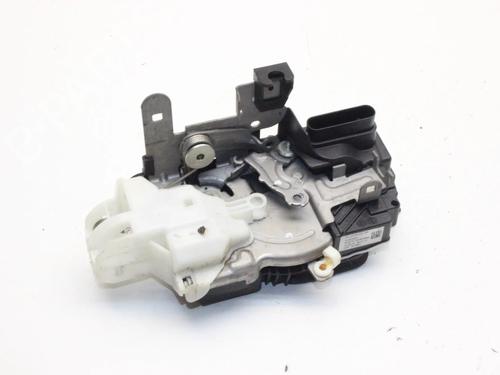 front-left-lock-volvo-v40-hatchback-525-2012-2013-2014-2015-2016-2017-2018-2019-39776905 main image