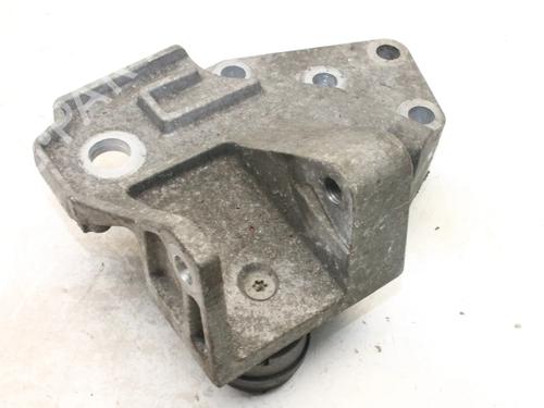 Used Engine mount Engine mount LAND ROVER FREELANDER 2 (L359) 2.2 SD4 4x4 (190 hp) 39813074 39813074