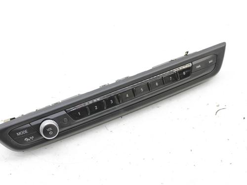 switch-bmw-1-f40-2019-39770580 main image